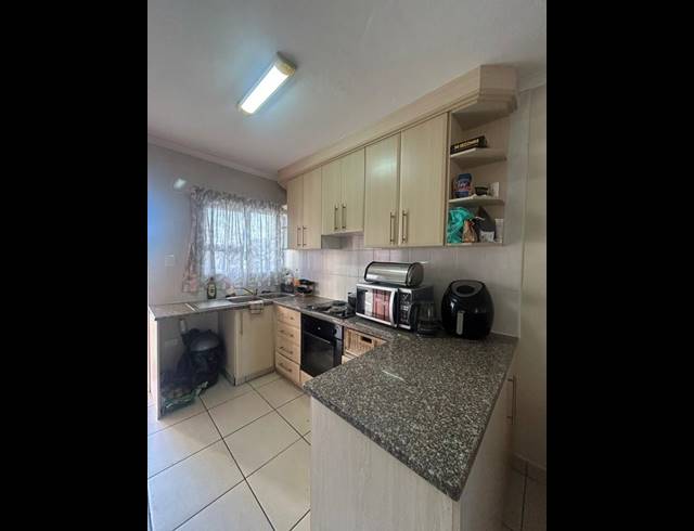 2 BEDROOM APARTMENT FOR SALE IN MANABA BEACH